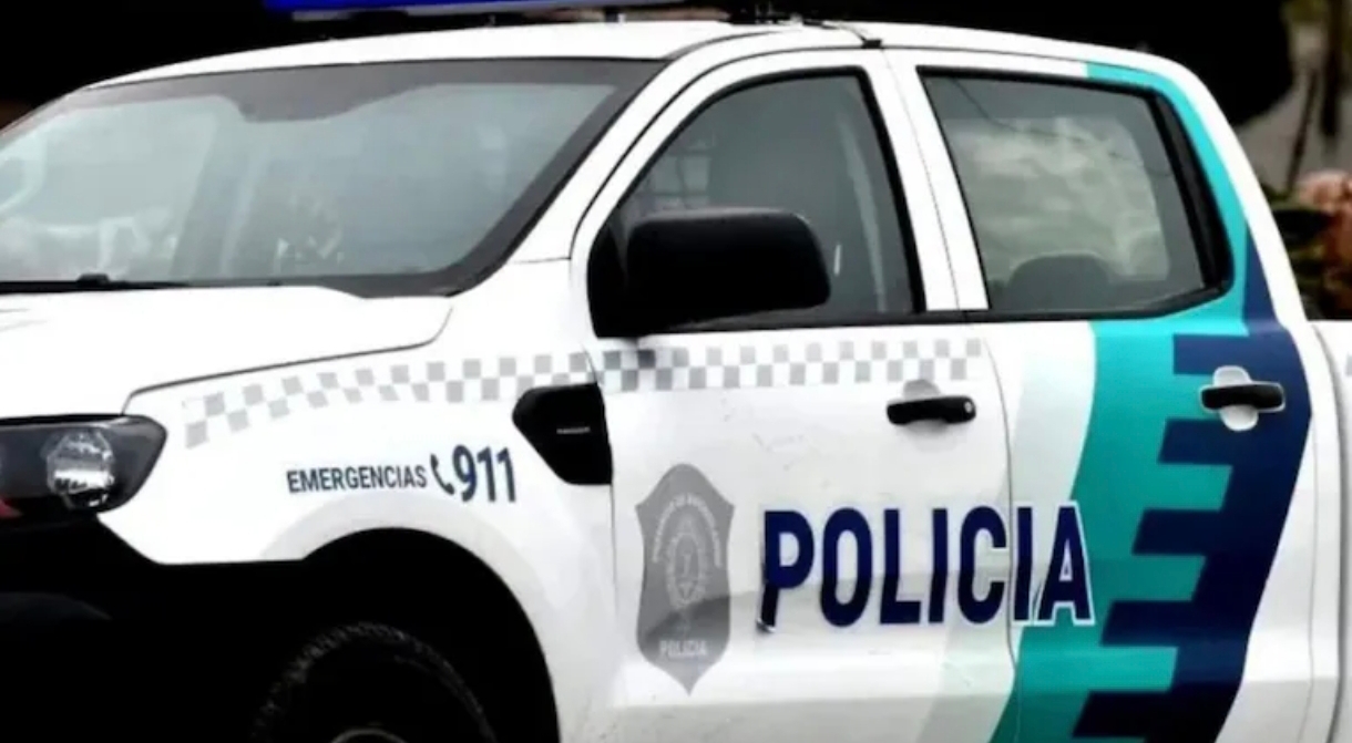 Un ladrón se llevó un auto con una beba de tres meses adentro mientras el papá estaba comprando