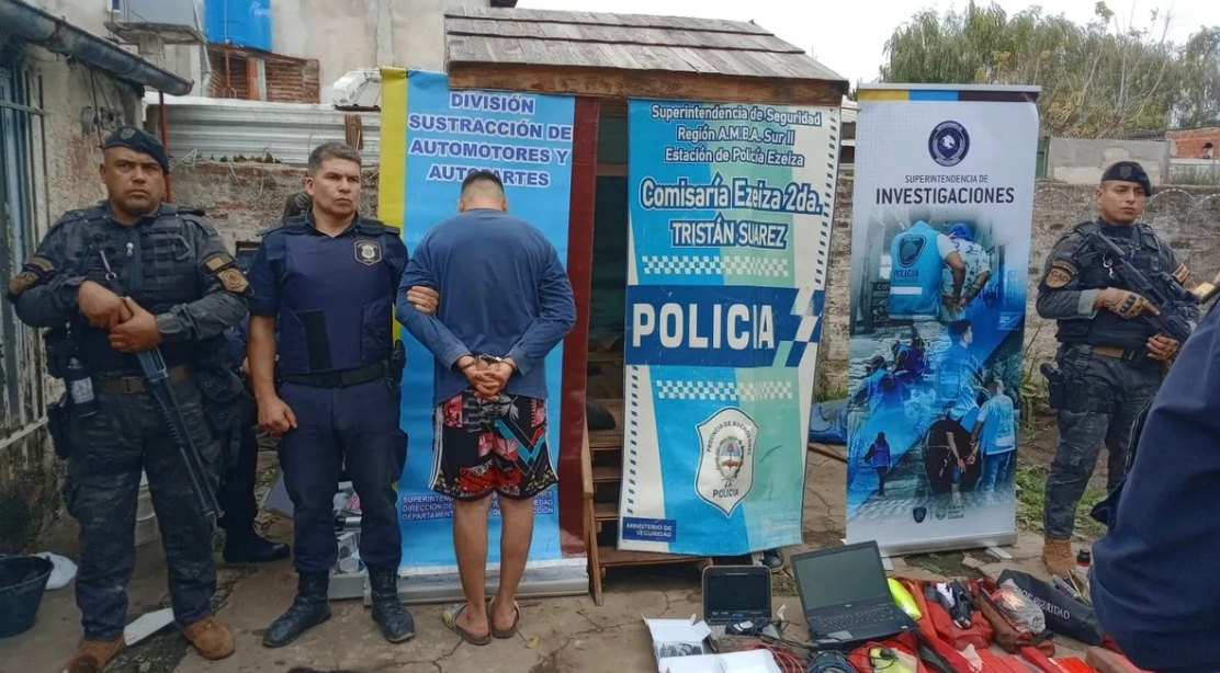 Hallaron tres camionetas robadas en CABA en un taller mecánico en Ezeiza 