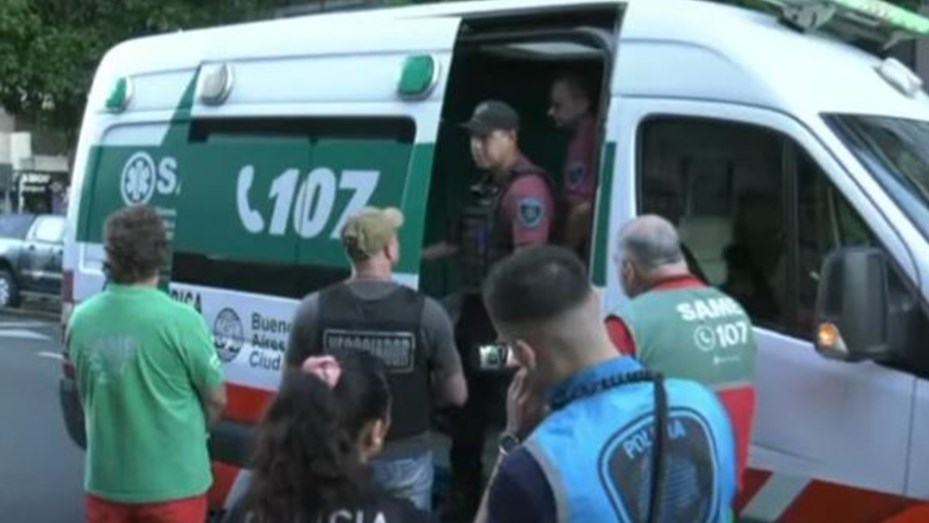Villa Crespo: intentó prender fuego su departamento y fue detenido