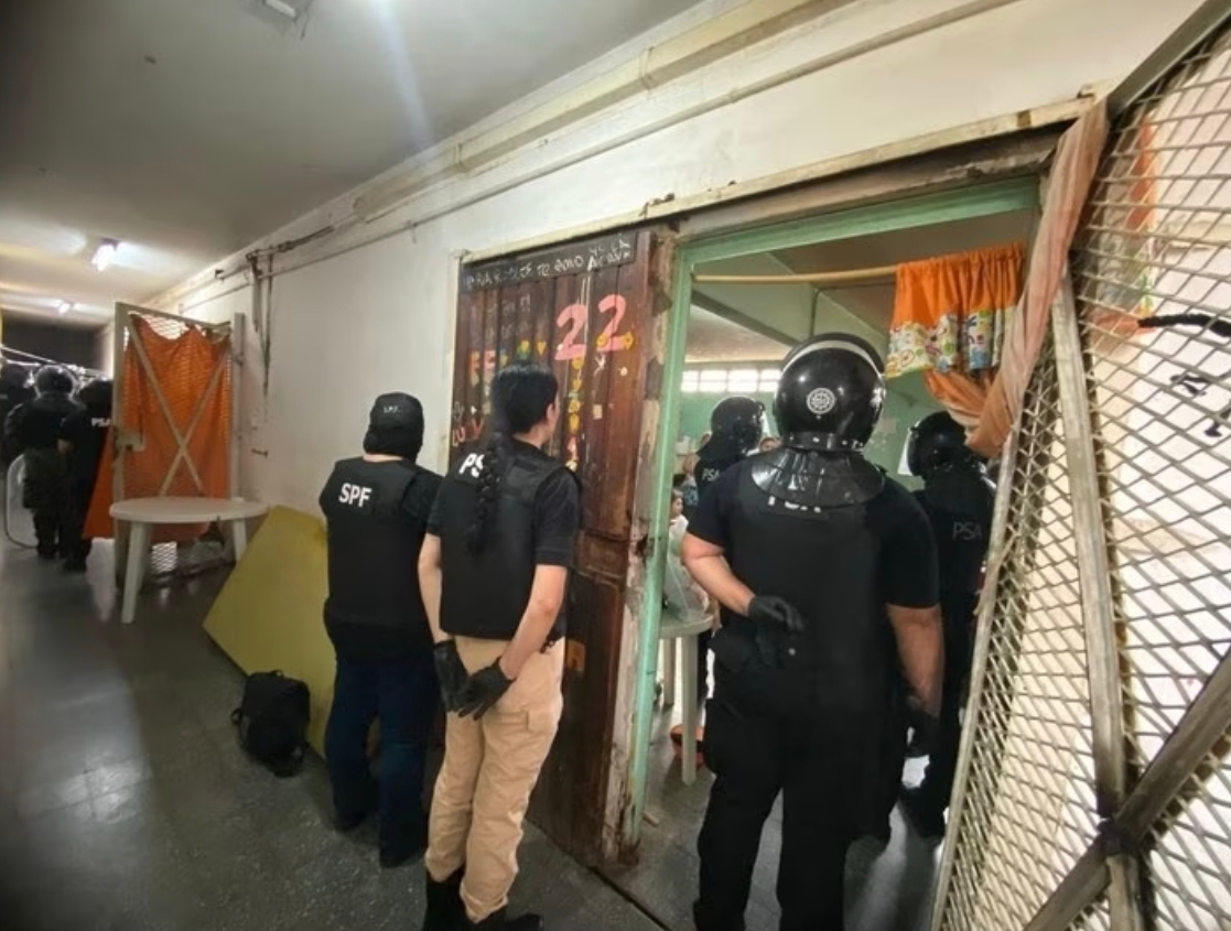 Desbaratan una red narco en la cárcel de Ezeiza: ingresaban drogas para presos desde el pabellón de mujeres
