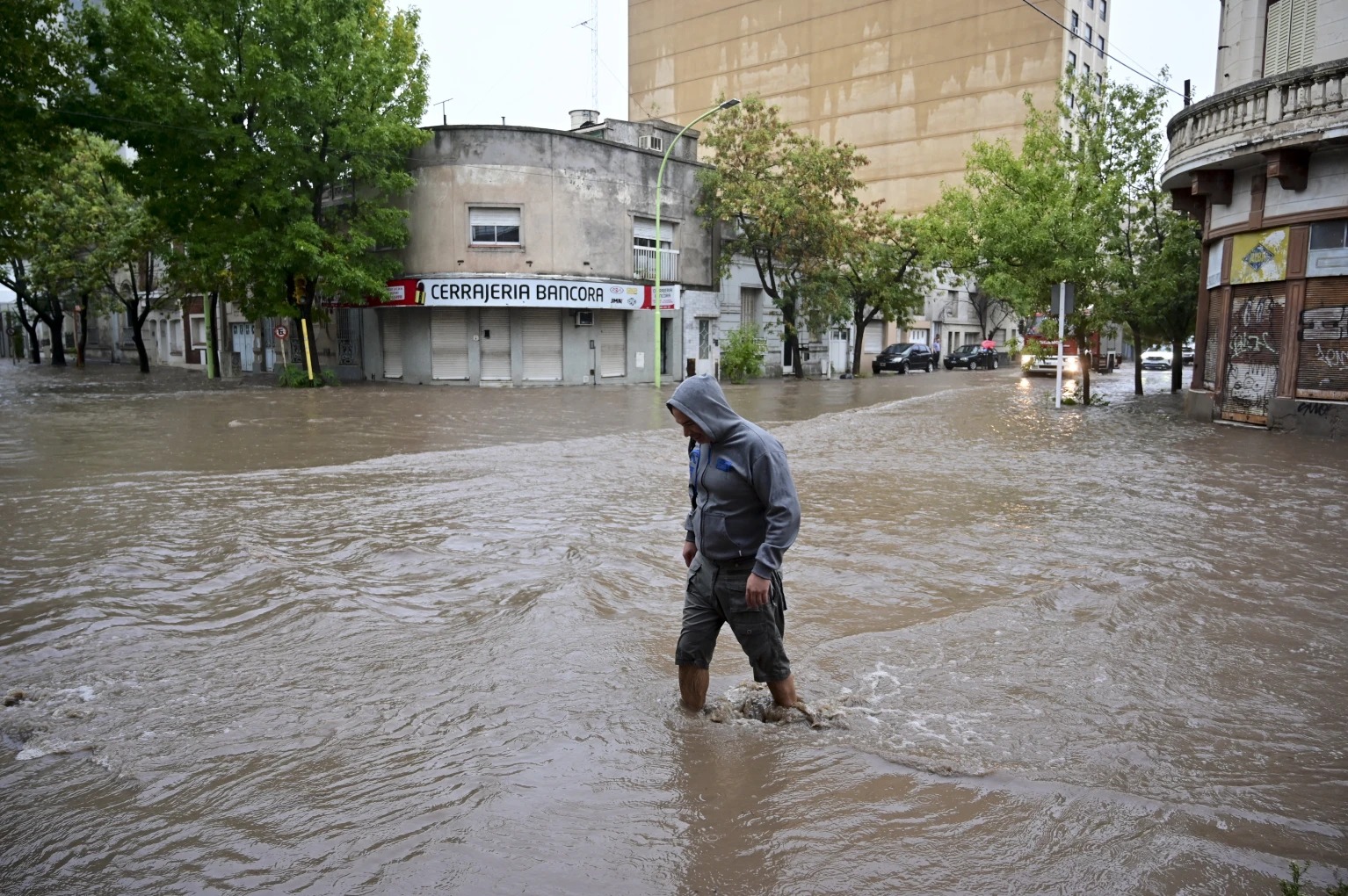 Temporal en Bahía Blanca: seis muertos y una ciudad bajo el agua