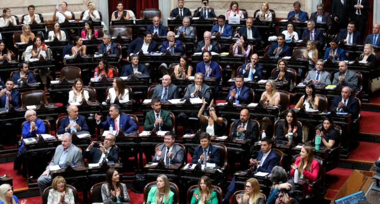 Diputados: el oficialismo busca aprobar este martes un dictamen para bajar la edad de imputabilidad a 14 años