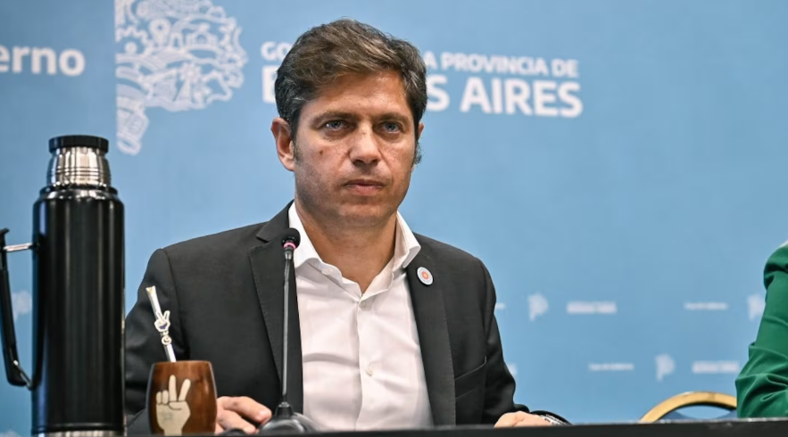 Kicillof también cruzó a Caputo por el cobro de impuestos: “El 82% de la presión tributaria es nacional”