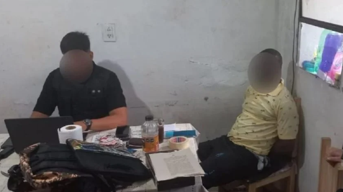 Un artesano nigeriano armaba encomiendas para enviar drogas a Oceanía desde Ezeiza: fue detenido en Lanús