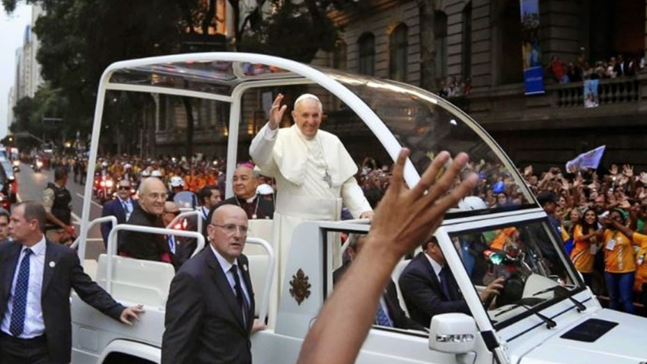Adiós al Papa: la Federación Internacional del Automóvil envió sus condolencias a los argentinos a través del ACA
