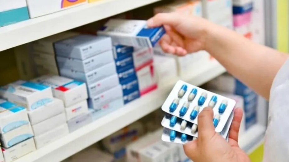 La Justicia ordenó suspender la venta de medicamentos fuera de las farmacias