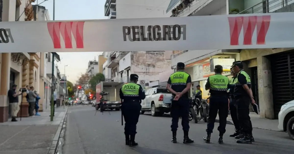 Encontraron muerta a una mujer adentro de un tanque de agua: investigan si fue un crimen y hay una detenida