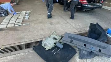 Intentó pasar la Triple Frontera con más de 40 kilos de marihuana, un perro de la Aduana detectó el cargamento y lo detuvieron