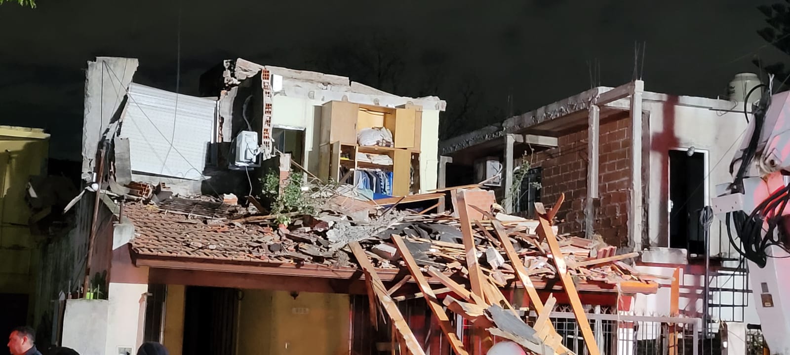 Un hombre murió tras la explosión de su casa por un escape de gas en Almirante Brown