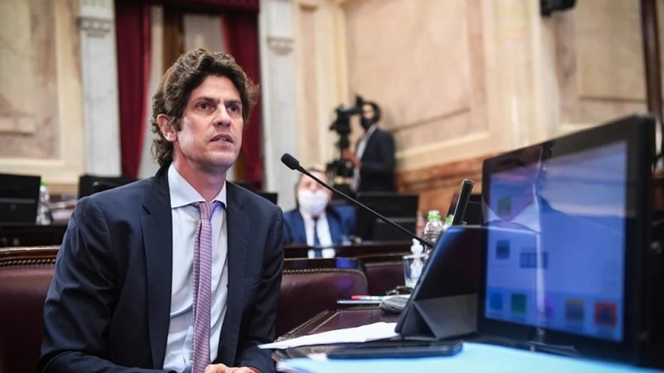 Ficha Limpia: Lousteau acusó a Milei de tener 
