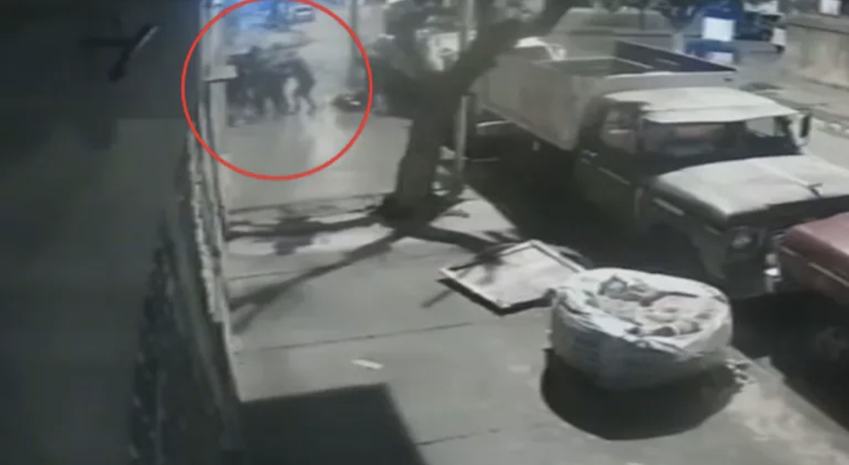 La Matanza: ladrones obligaron a un hombre a bajarse los pantalones y escaparon con su camioneta