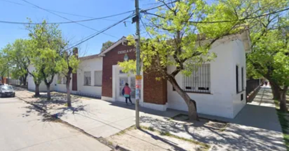 Madre le peg&oacute; a docentes en Alejandro Korn en un acto escolar: convocaron a un paro para este viernes