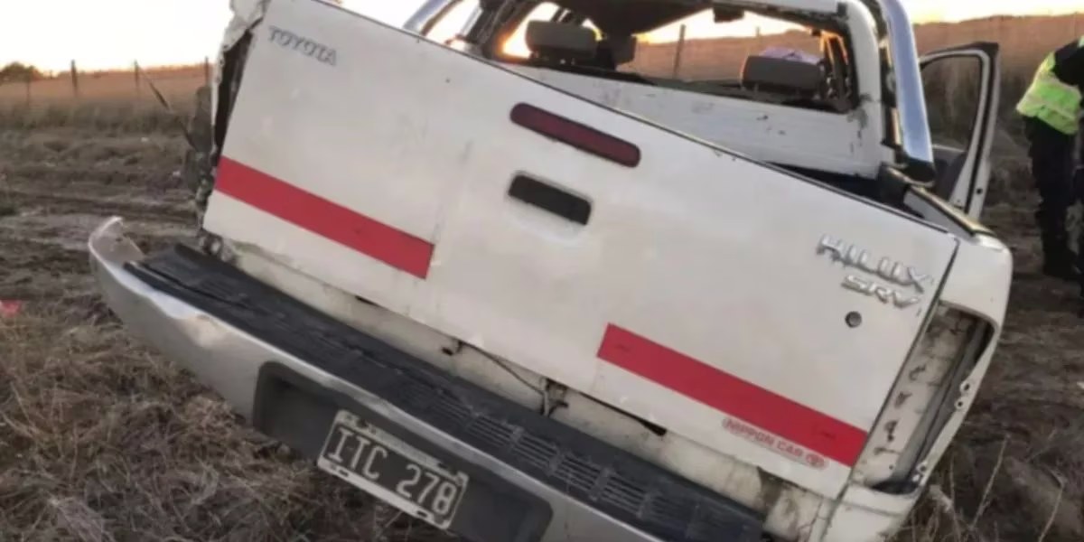 Una familia volcó su camioneta en Villarino y murió una beba de 6 meses