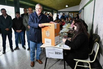 Elecciones Tucumán 2023, en vivo: Osvaldo Jaldo y Manzur festejaron el triunfo de la gobernación y “Wado” de Pedro los felicitó