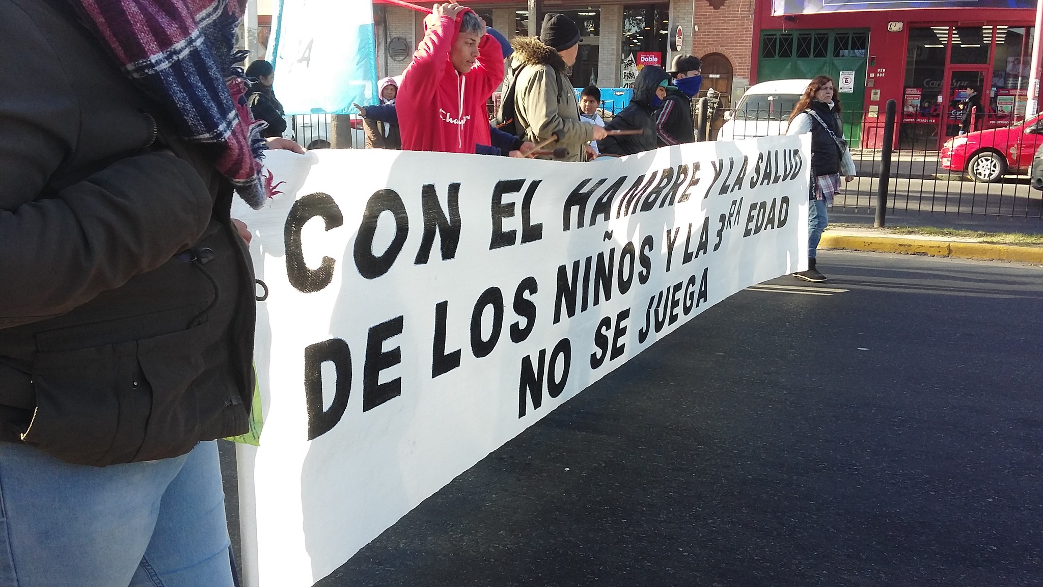 Agrupaciones Sociales realizaron un corte en la Municipalidad de Ezeiza el reclamo por la Salud