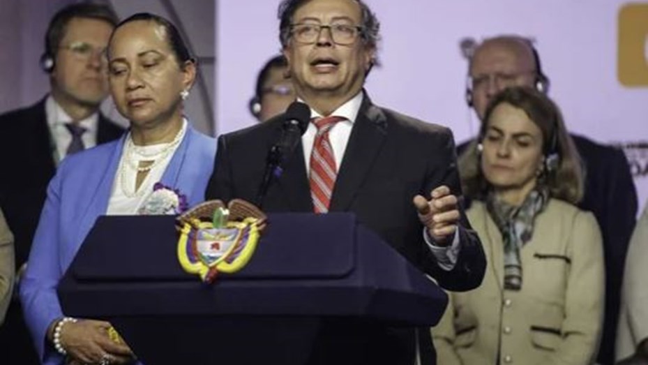 Petro se solidarizó con Cristina Kirchner y comparó su situación con la de otros líderes latinoamericanos