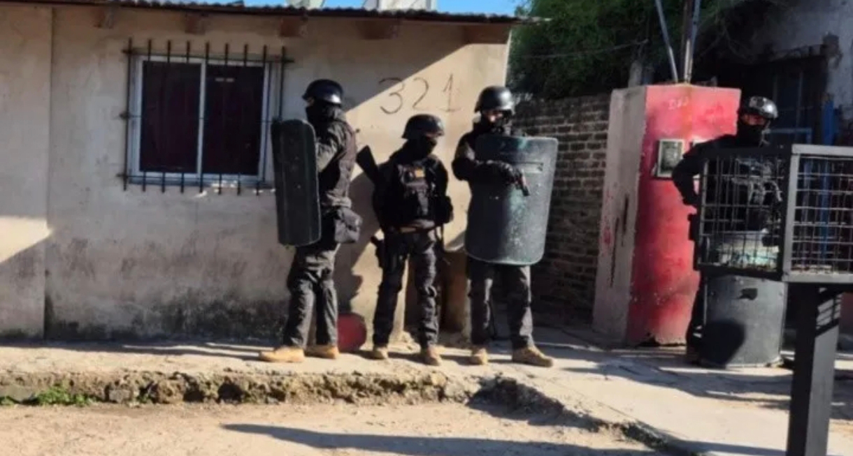 Apresaron a miembros de 