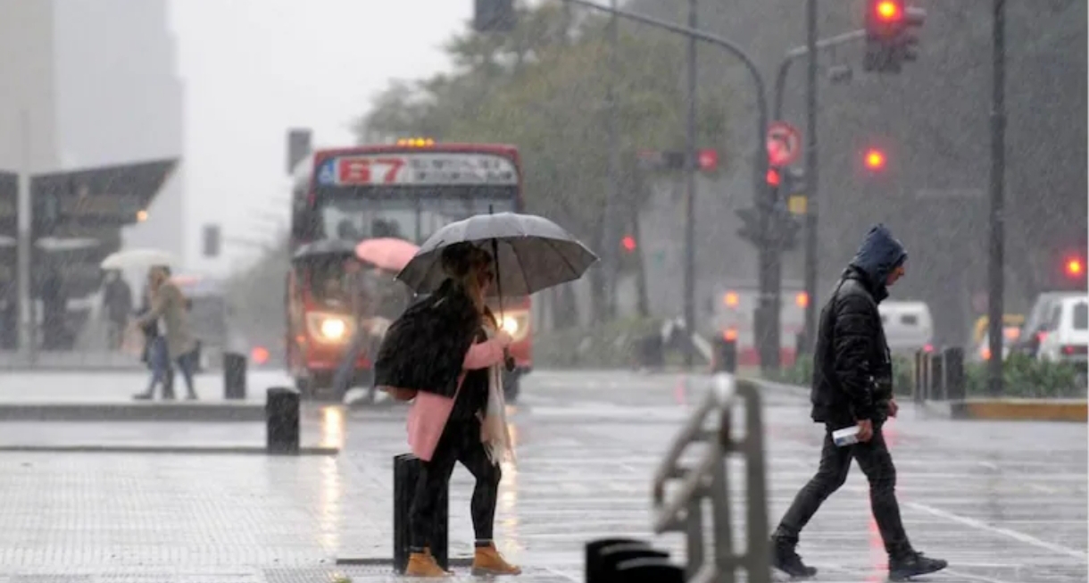 A qué hora llueve en Buenos Aires, según el Servicio Meteorológico Nacional