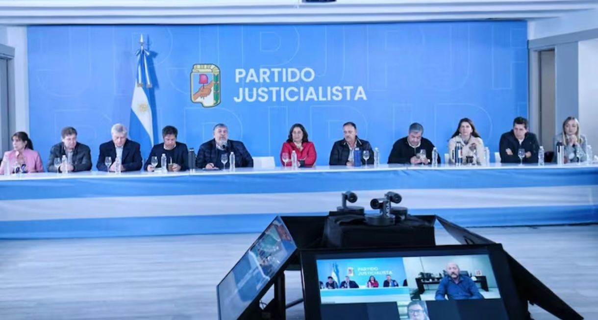 Sin Kicillof, el peronismo convocó a una reunión para discutir la estrategia electoral tras la condena a CFK
