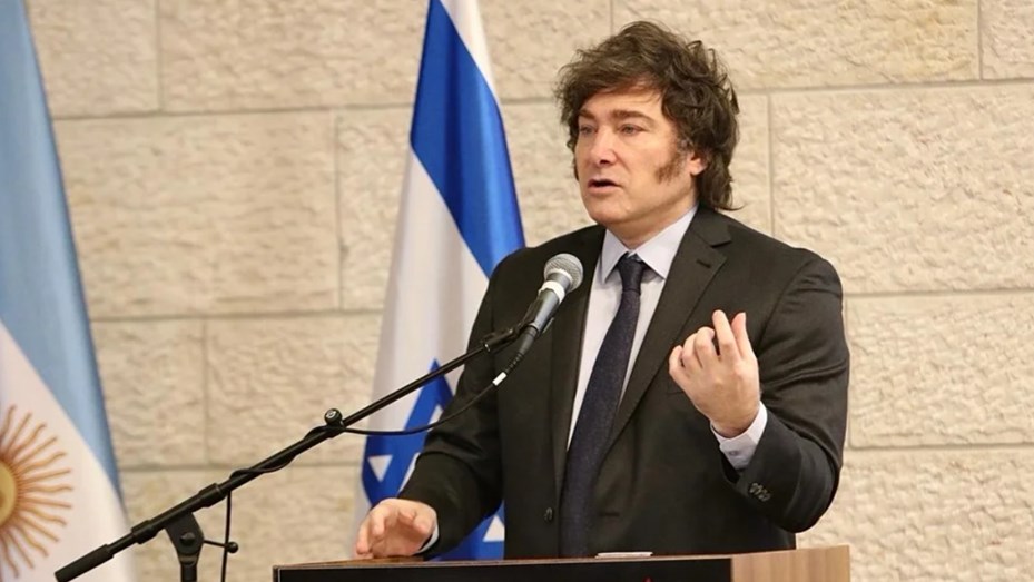 A través de un decreto, Milei eliminó el día no laborable del 