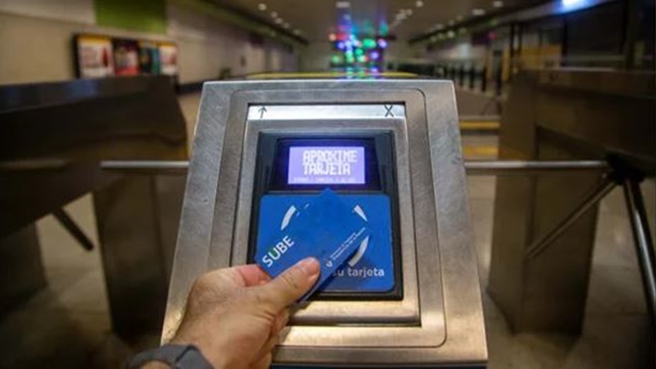 Jubilados: Cuál es el trámite para viajar gratis en subte en Buenos Aires