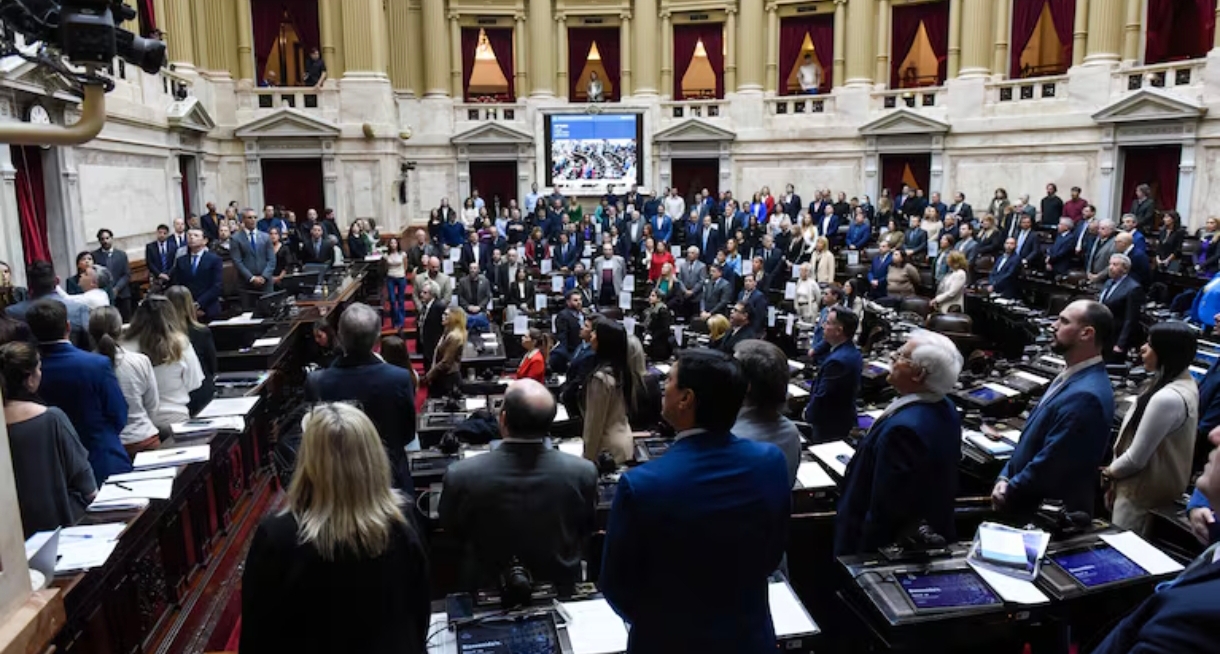 Milei aprovecha el receso en el Congreso para negociar con gobernadores y blindar el veto a las jubilaciones
