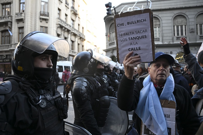 Jubilados y organismos de Derechos Humanos marcharon al Congreso
