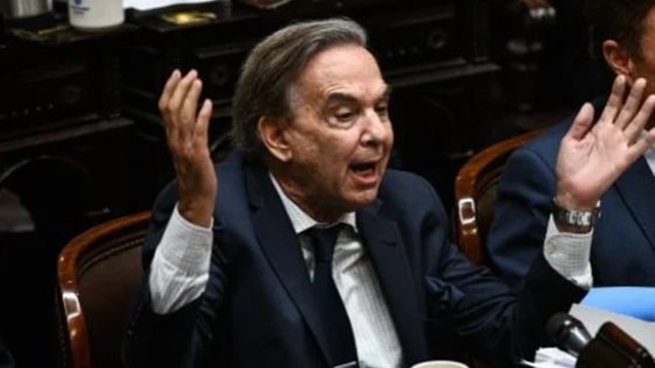 Pichetto dice que al Gobierno “le va a resultar difícil sostener el veto” sobre jubilaciones y discapacidad