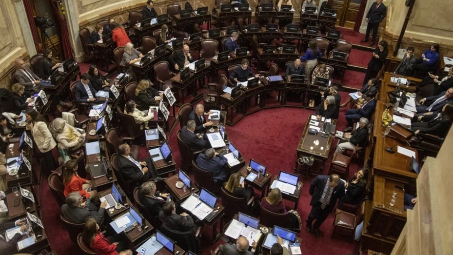 Candidaturas testimoniales: proponen prohibir por 4 años al que gane y no asuma