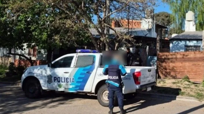 Mataron a un joven a balazos dentro de una vivienda: buscan a los asesinos y descartaron un posible robo