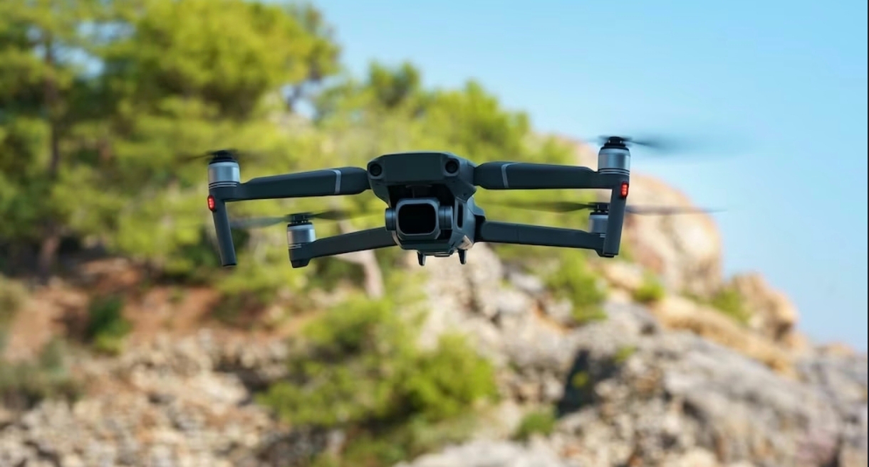 El gobierno desreguló el uso de drones y eliminó restricciones para operar equipos inferiores a 250 gramos