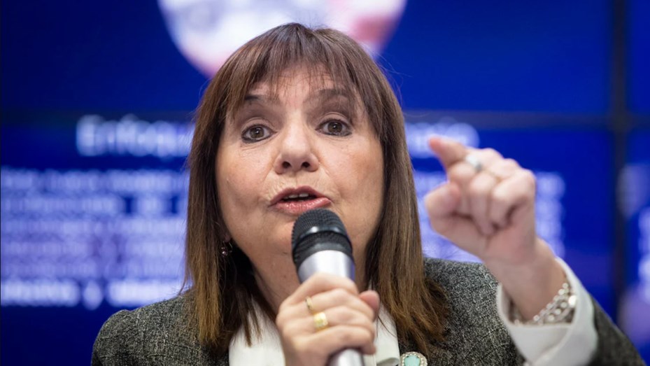 Bullrich presenta el sistema para desbloquear e investigar celulares en casos criminales de alto impacto