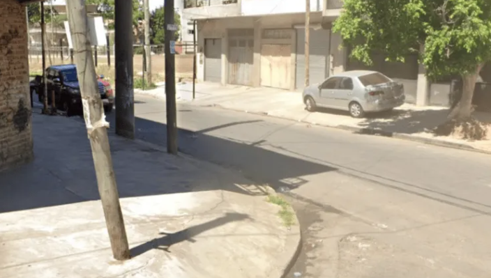 Asesinaron a un joven a golpes y su cadáver fue hallado en una esquina