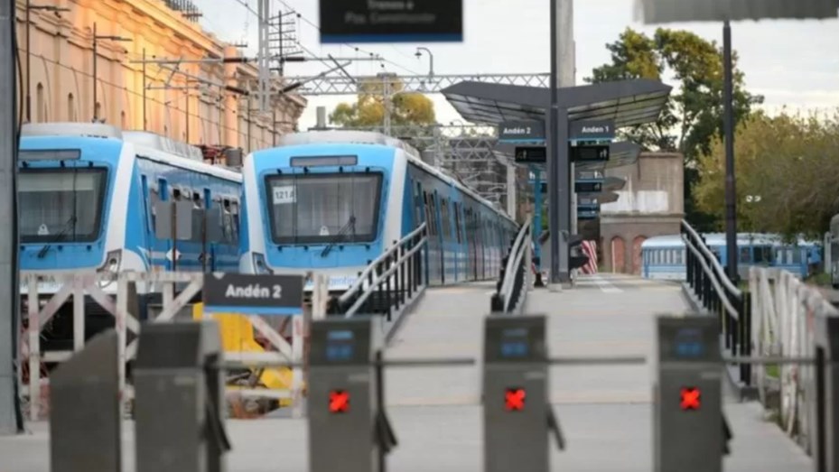 La Fraternidad: “No tomamos medidas, los trenes circulan con precaución por el estado de las vías
