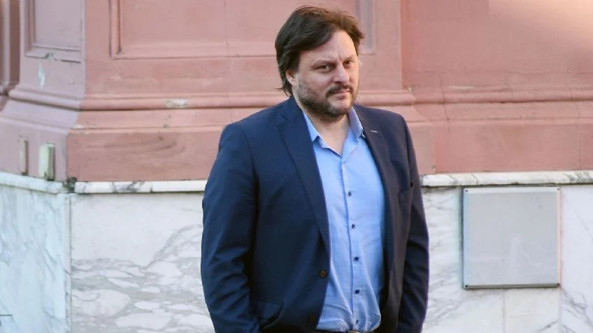 Leandro Santoro reveló por qué se bajó y se emocionó: el motivo