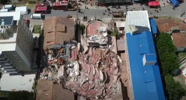Villa Gesell: el cuerpo hallado entre los escombros es de una mujer
