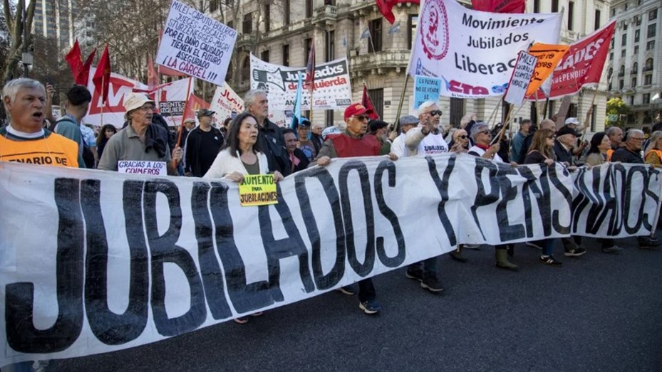 Los jubilados vuelven a marchar junto a las dos CTA