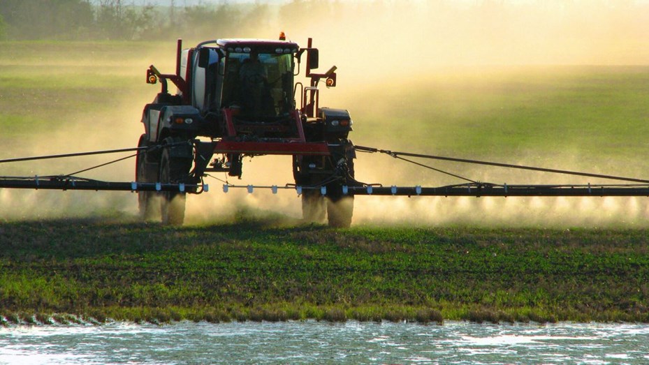 Presentan un proyecto de ley para garantizar buenas prácticas en la aplicación de fitosanitarios