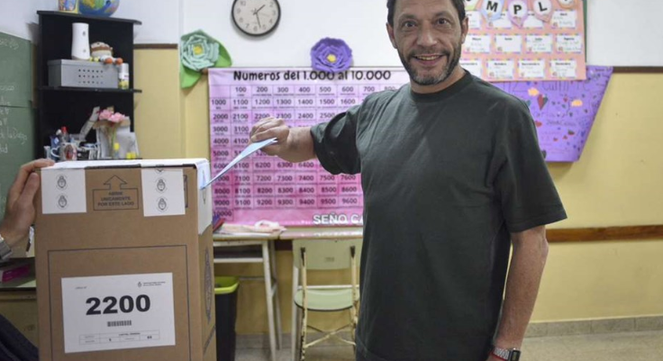 Vot&oacute; Maximiliano Ferraro y llam&oacute; a no caer en la polarizaci&oacute;n