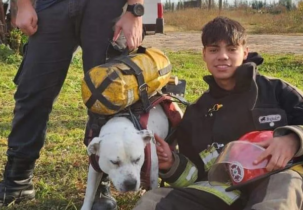 Un aspirante a bombero salvó a una chica que se descompensó en un festejo en Carlos Spegazzini 