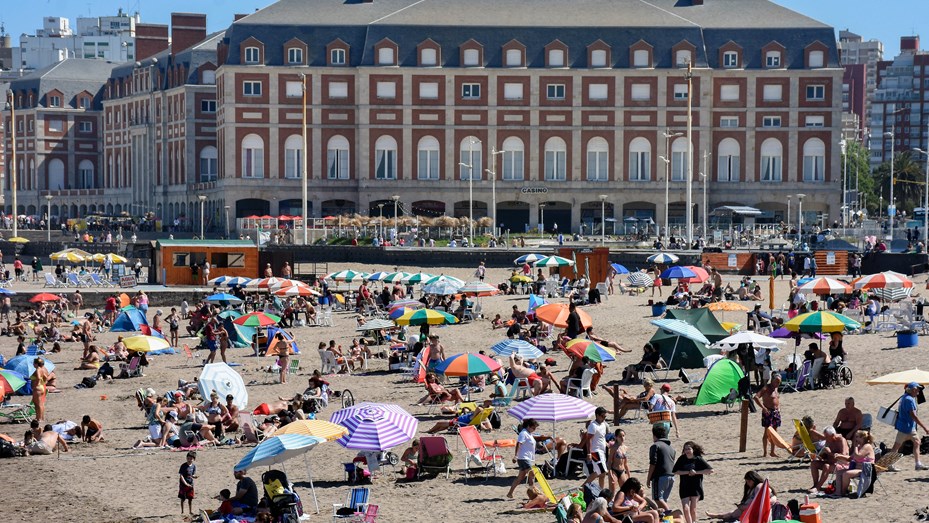 Una familia necesita al menos un millón y medio de pesos para irse una semana de vacaciones a Mar del Plata