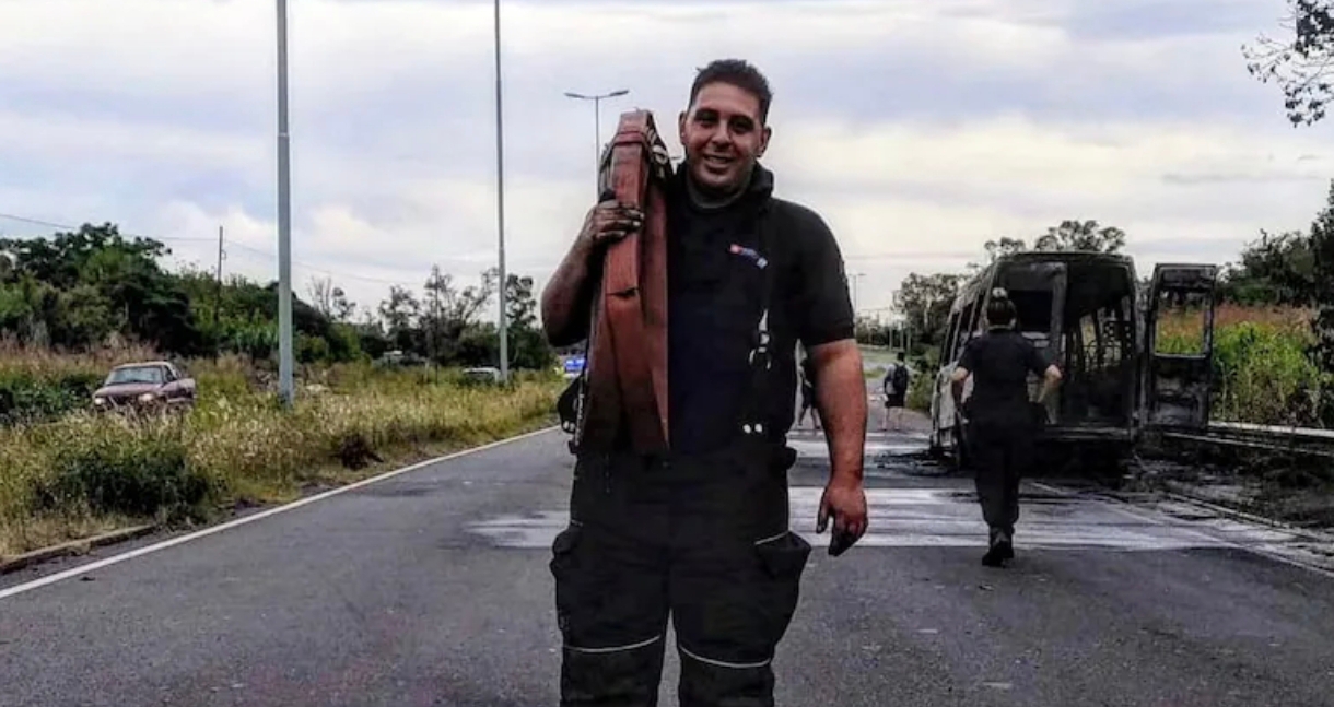 Qui&eacute;n era el bombero que muri&oacute; tras haber sido atropellado mientras combat&iacute;a un incendio en El Palomar