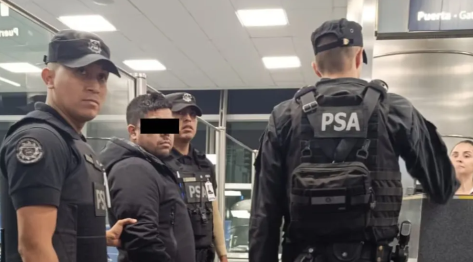 Un ciudadano chileno intent&oacute; ingresar a Argentina con pasaporte falso y simul&oacute; un desmayo en Ezeiza