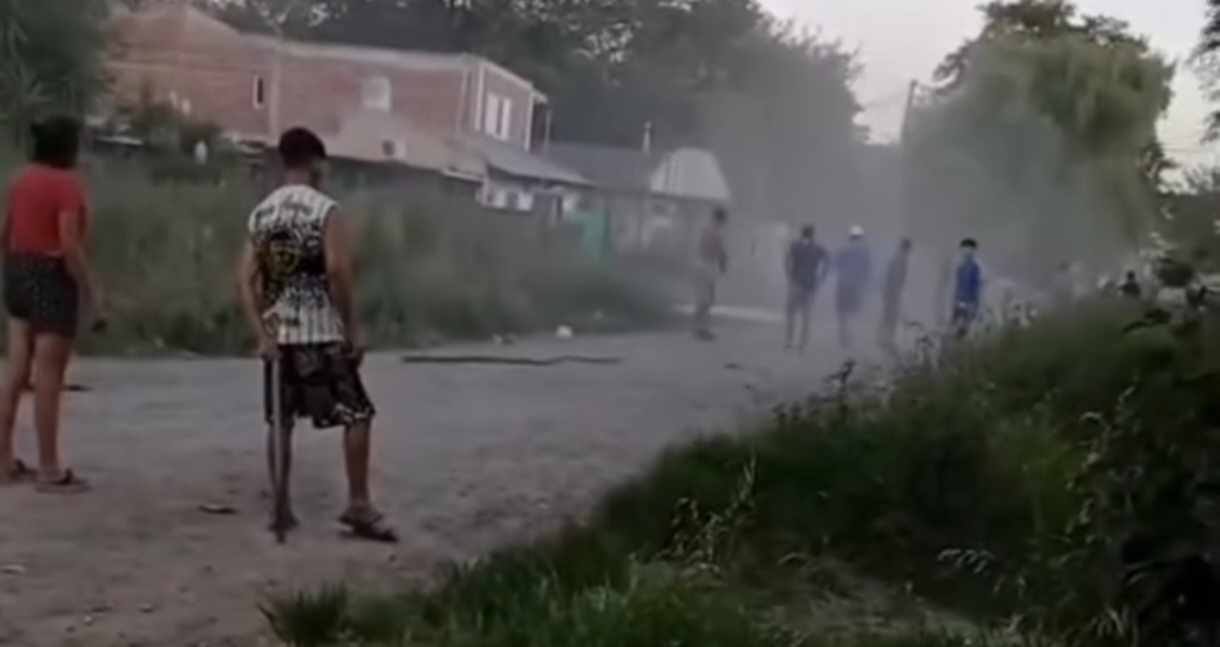 Pelea a cuchillazos, palazos y disparos en Ca&ntilde;uelas